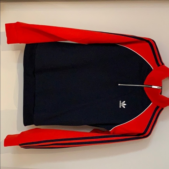 Adidas activewear top - Picture 1 of 4